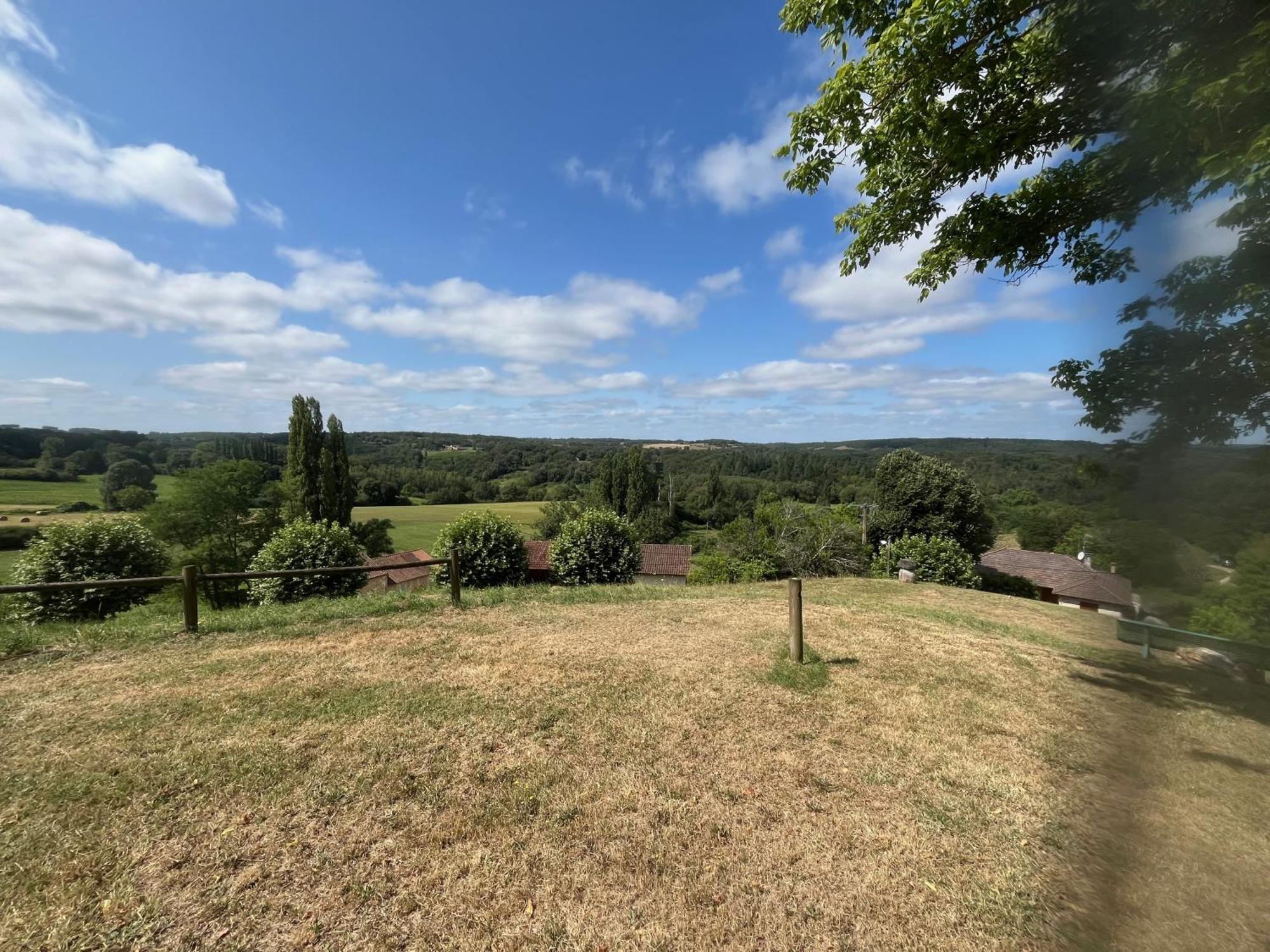 1 Rue Pasquet - 2 Double Rooms In The Main House Beaumont-du-Périgord المظهر الخارجي الصورة
